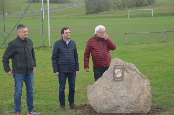 Gedenkstein-Enthüllung und Vorstellung Werbetafel